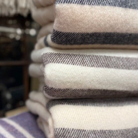 MacAusland Wool Blanket Queen Cream/Stripe🍁 – The Real Wool Shop