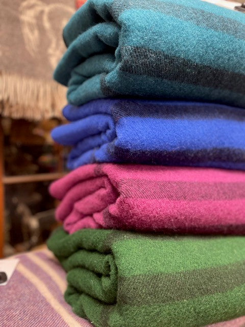MacAusland Wool Blanket Queen Solid/Stripe🍁 – The Real Wool Shop